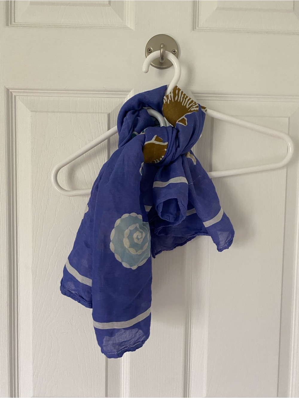 Blue Sellfish Border Scarf